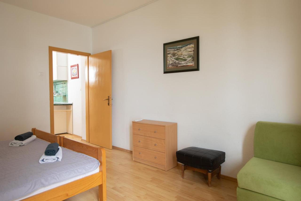 Pine And Sunshine Apartments Podgora Eksteriør bilde